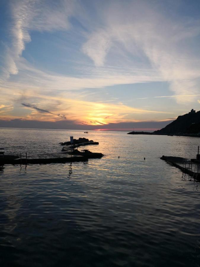 Casa Vacanze Le Rose Villa Gabbro Eksteriør bilde